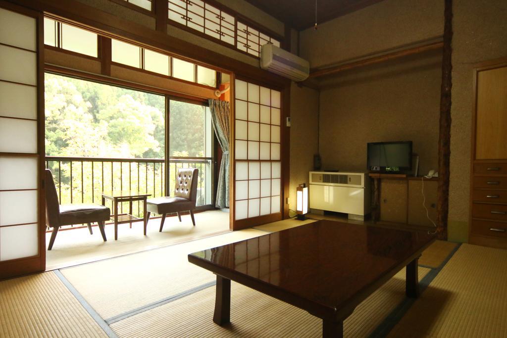 亀屋 旅館 本宮町 エクステリア 写真