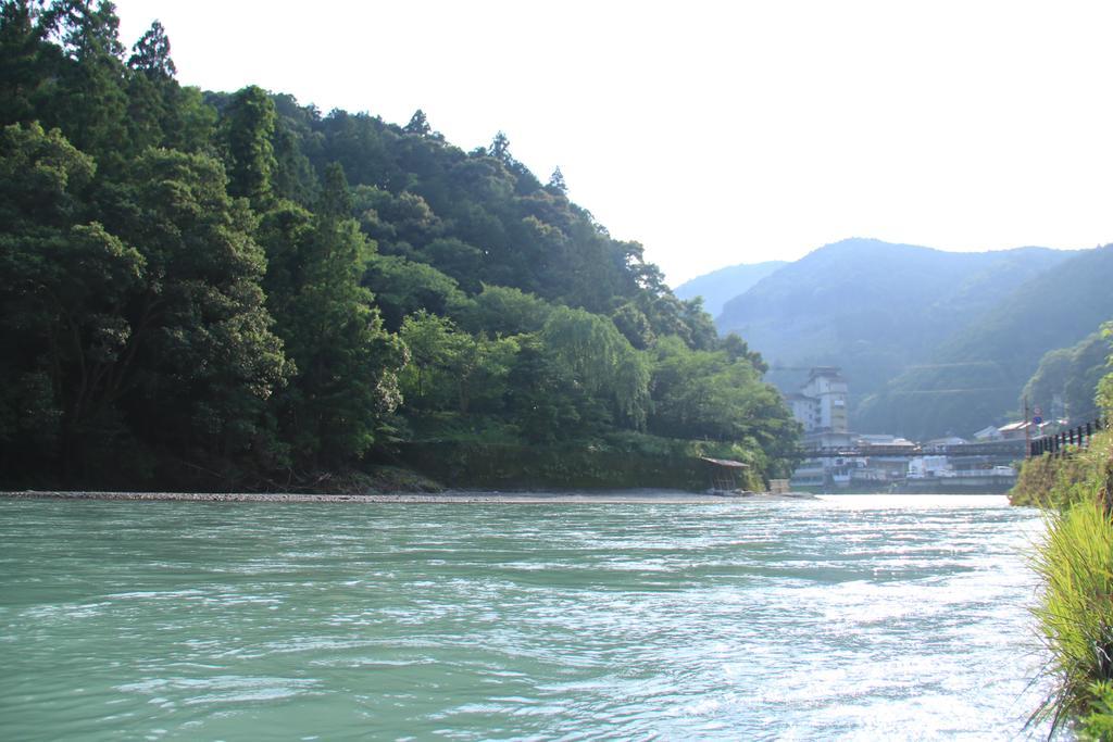 亀屋 旅館 本宮町 エクステリア 写真